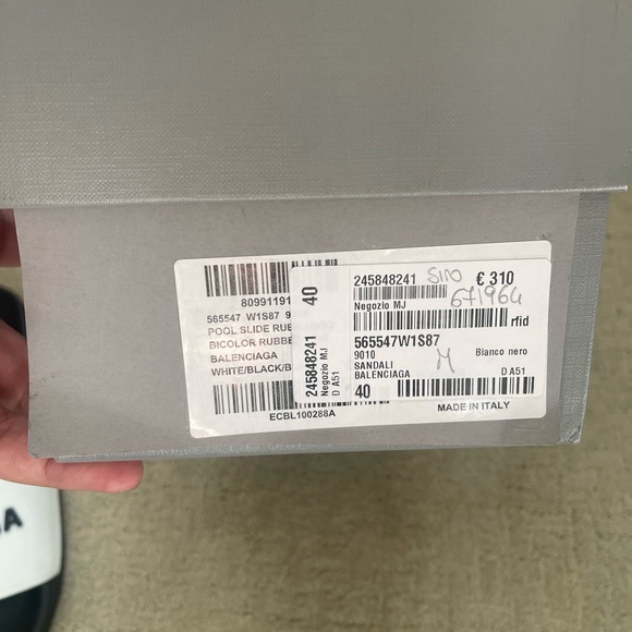 Balenciaga rubber pool slides size 40 - Picture 2 of 4